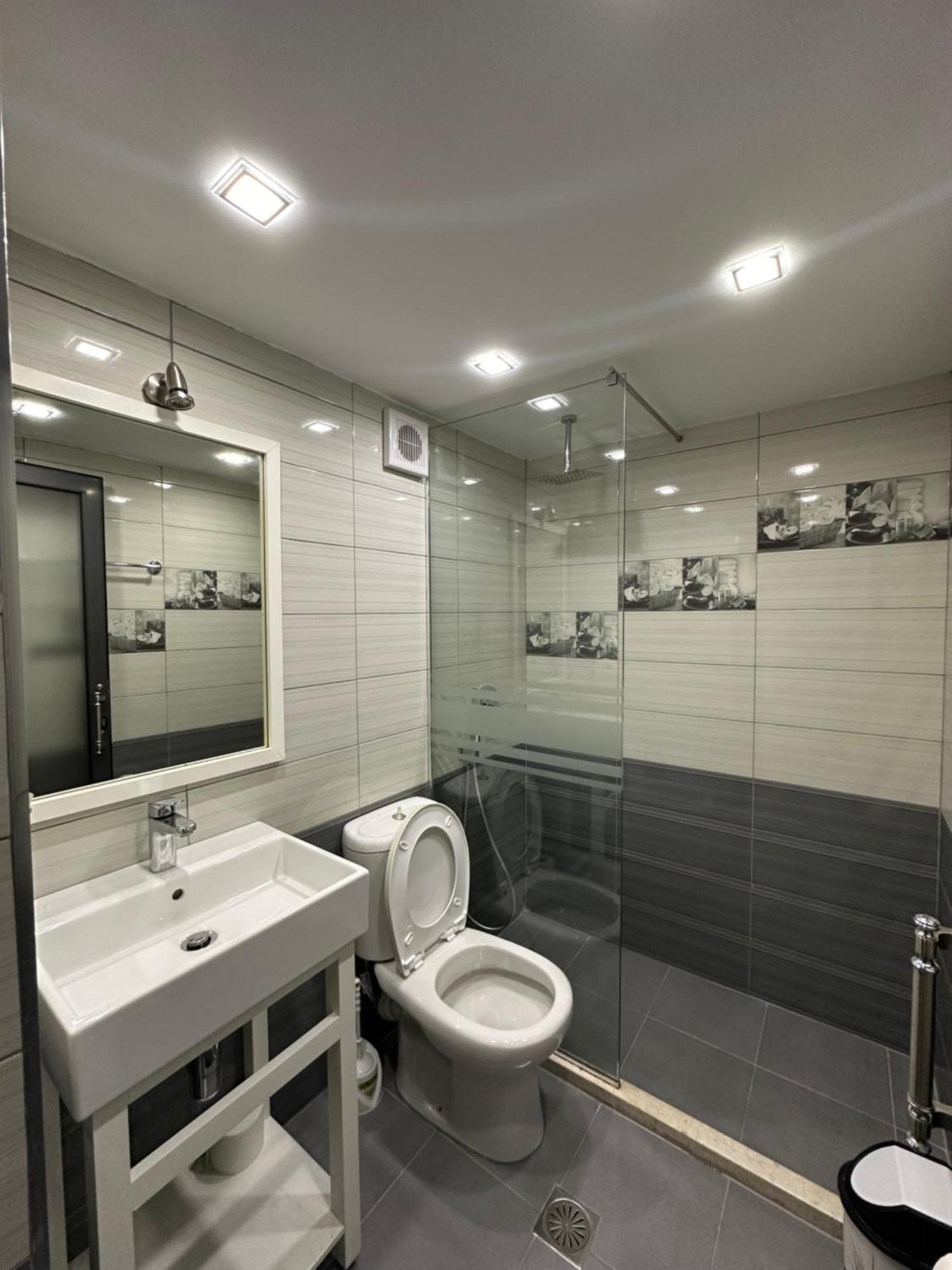 Luxy Coral Aparts Appartement Sarandë Buitenkant foto